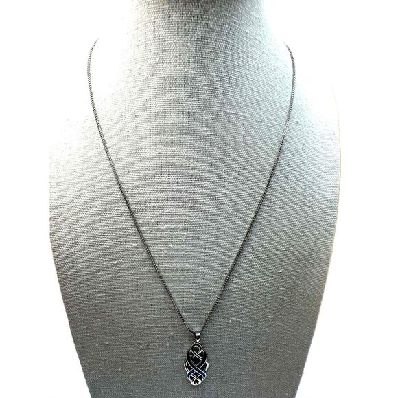 NEW Blue Interlaced Design Pendant Chain Necklace - Picture 7 of 9